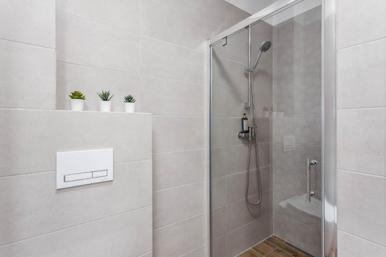 Rent Like Home - Apartamenty Kolo Brzegu & Mini Spa Kołobrzeg Εξωτερικό φωτογραφία